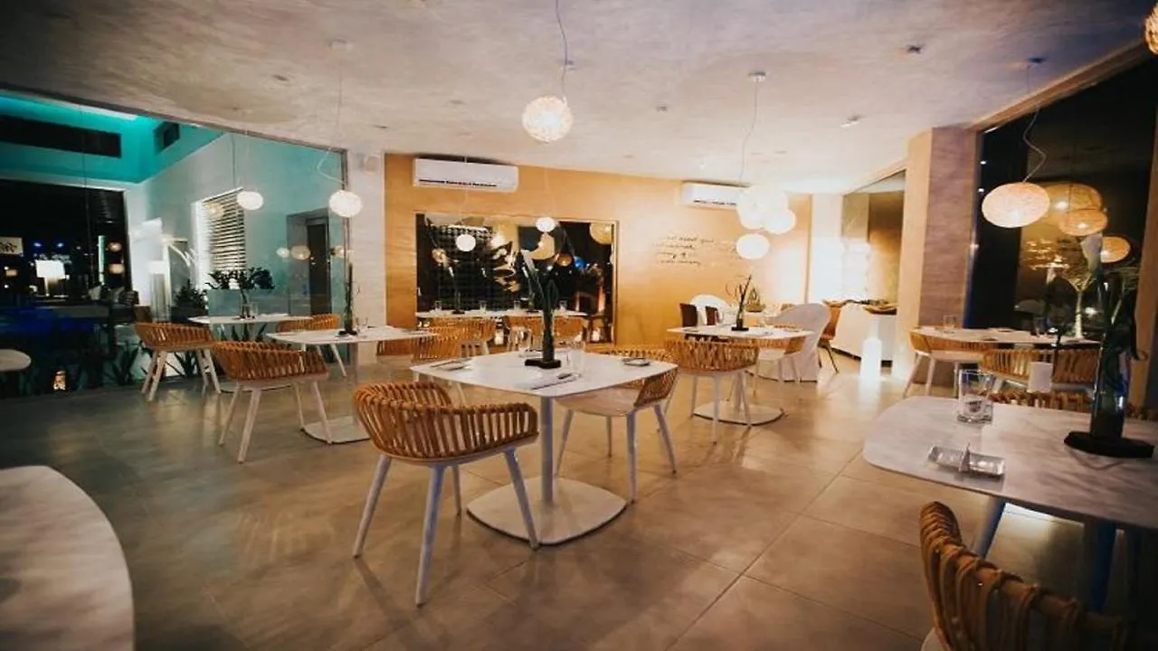 Gold Coast Luxury Condo One Floor Палм Бич Апартаменты